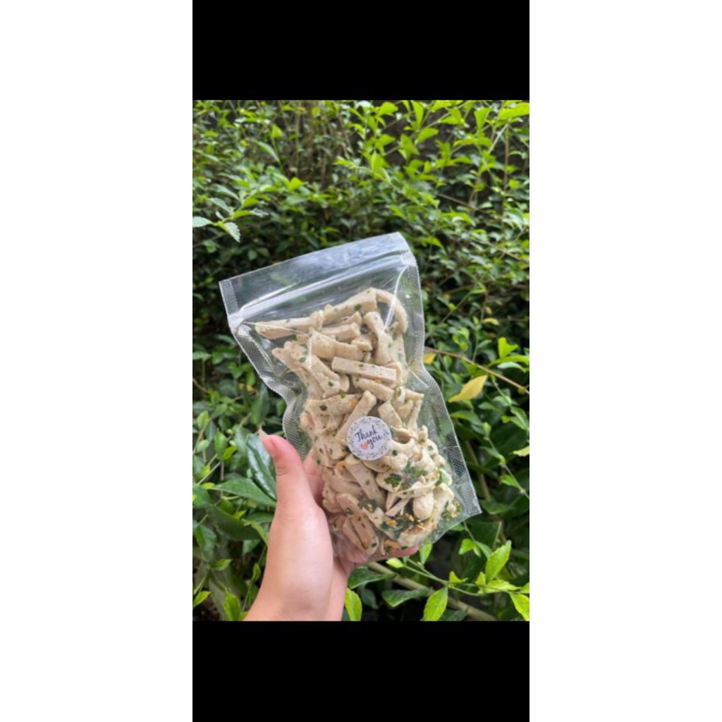 

Cemilan Gue!!!, 20 bungkus Basreng Dahsyatt - Ukuran Sedang - di jamin higenis - di jamin enak - di jamin lebih hemattt