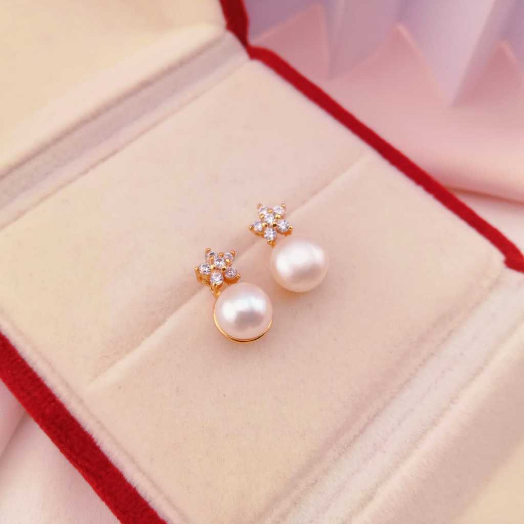 Anting Tutup Mutiara Emas dengan Hiasan Berliang