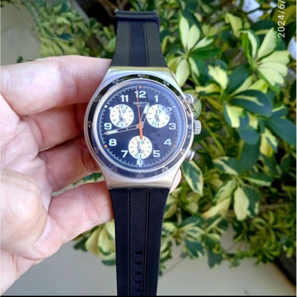 Jam Tangan Chronograph Swatch original ref YCS598.