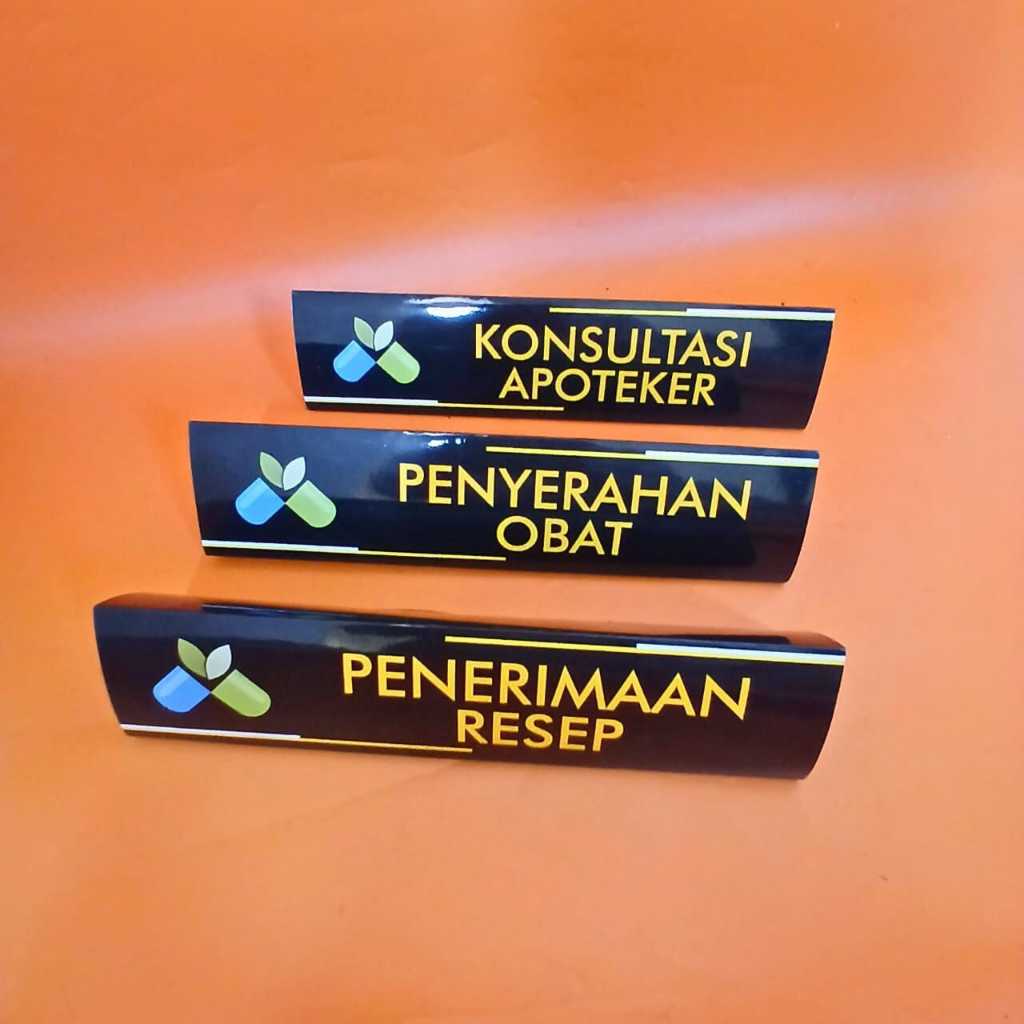 

Paket Lengkap Papan Meja Farmasi - Papan Meja Penerimaan Resep, Penyerahan Obat, Konsultasi Apoteker - Ivory