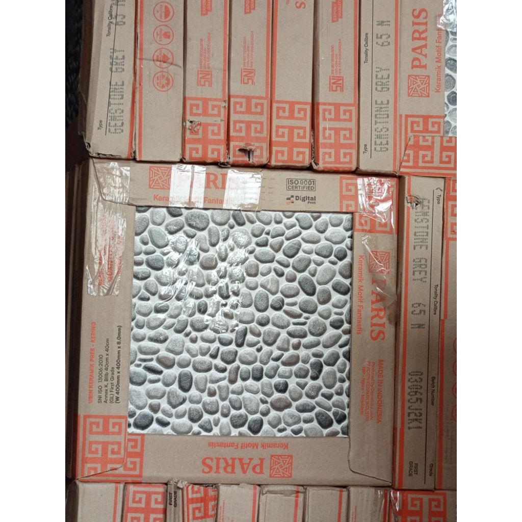 keramik lantai teras batu alam 40x40 Gemstone kw 1 - Paris