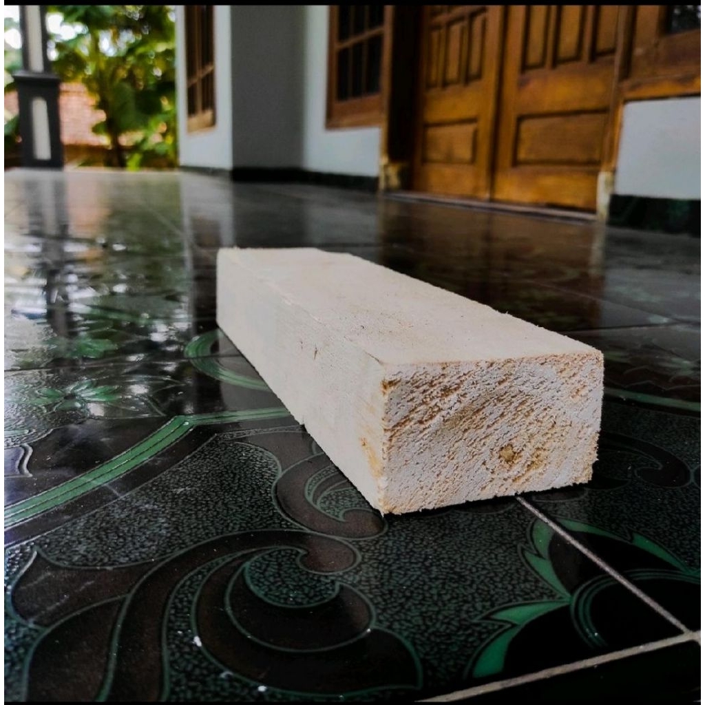 Kayu balok sengon laut Albasia