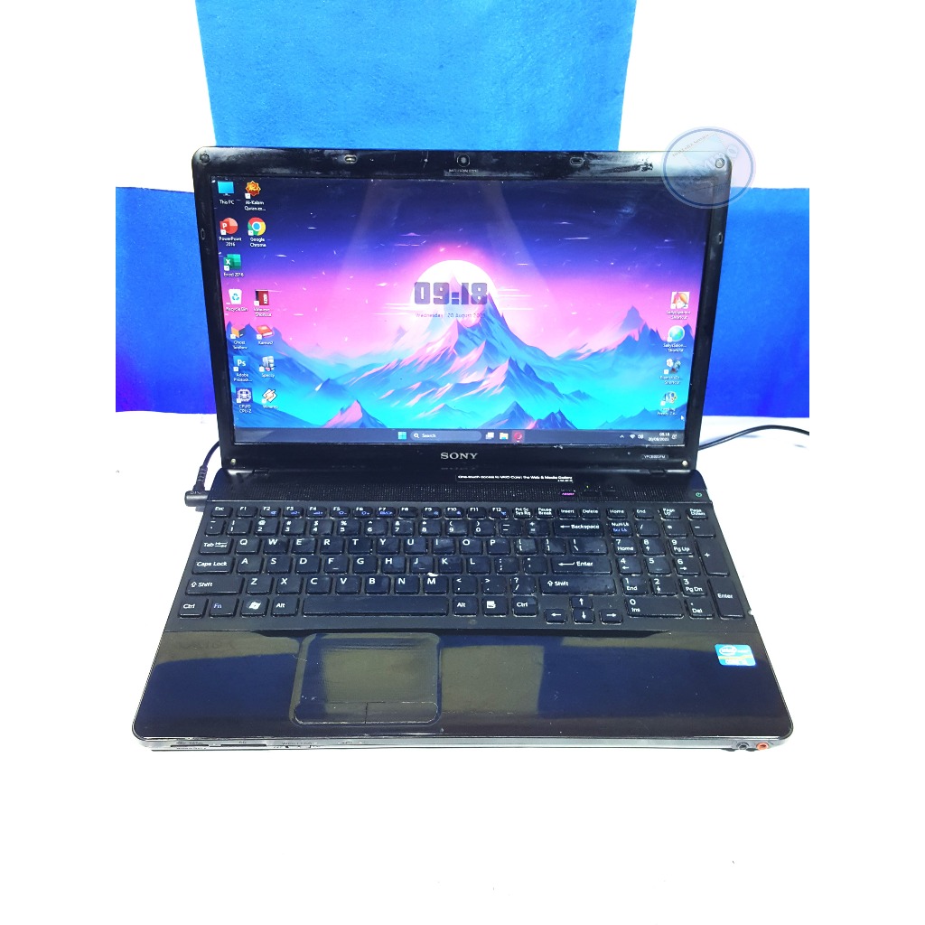 Laptop Sony Vaio 15 in Ram 6 Core i5 Layar Lega Streaming yutub