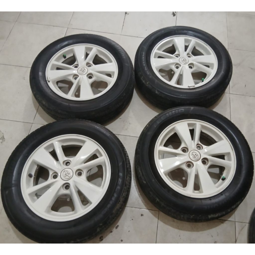 velg pelek mobil Second murah oem avanza veloz ring 15 bisa untuk mobil cerry xenia
