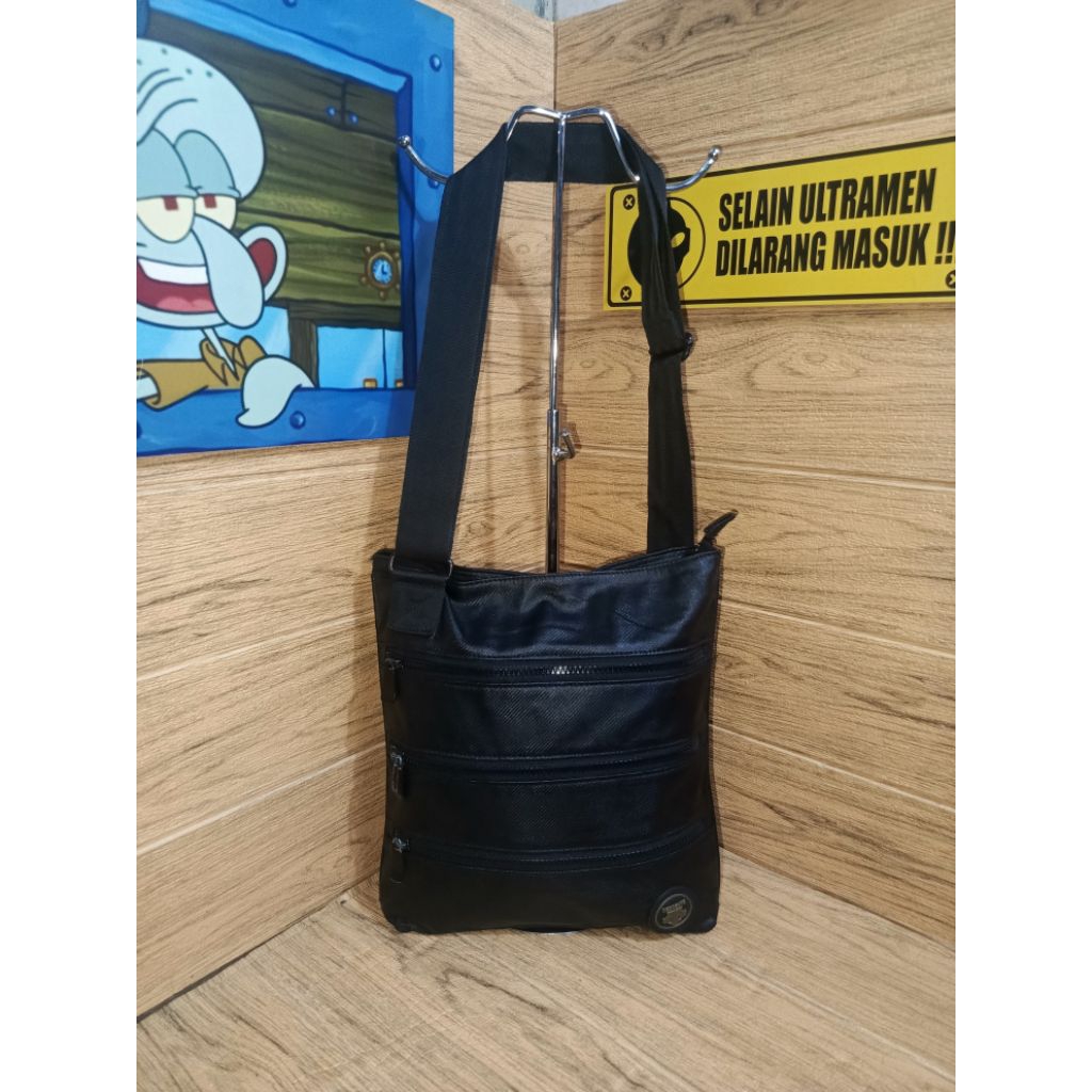 Tas slempang Descente second original