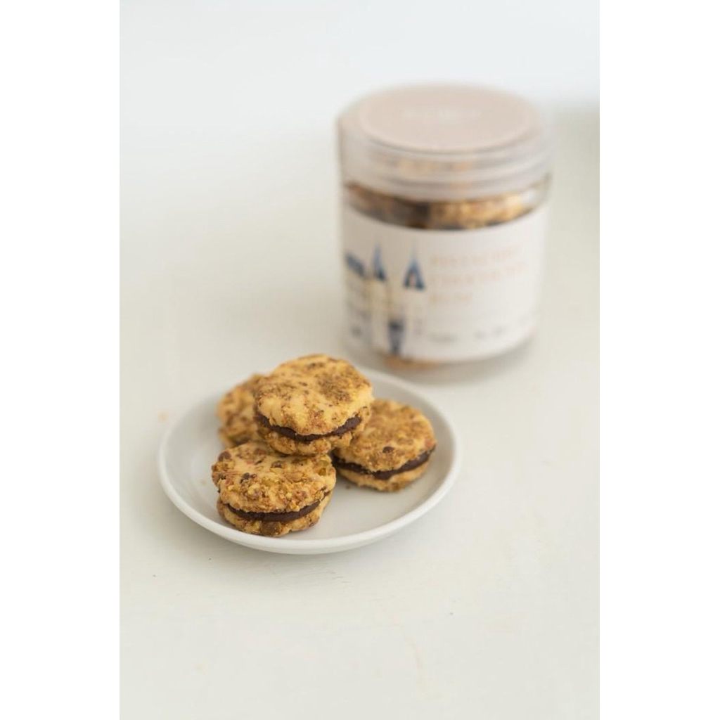 

Pistachio Chocolate Rum Cookies