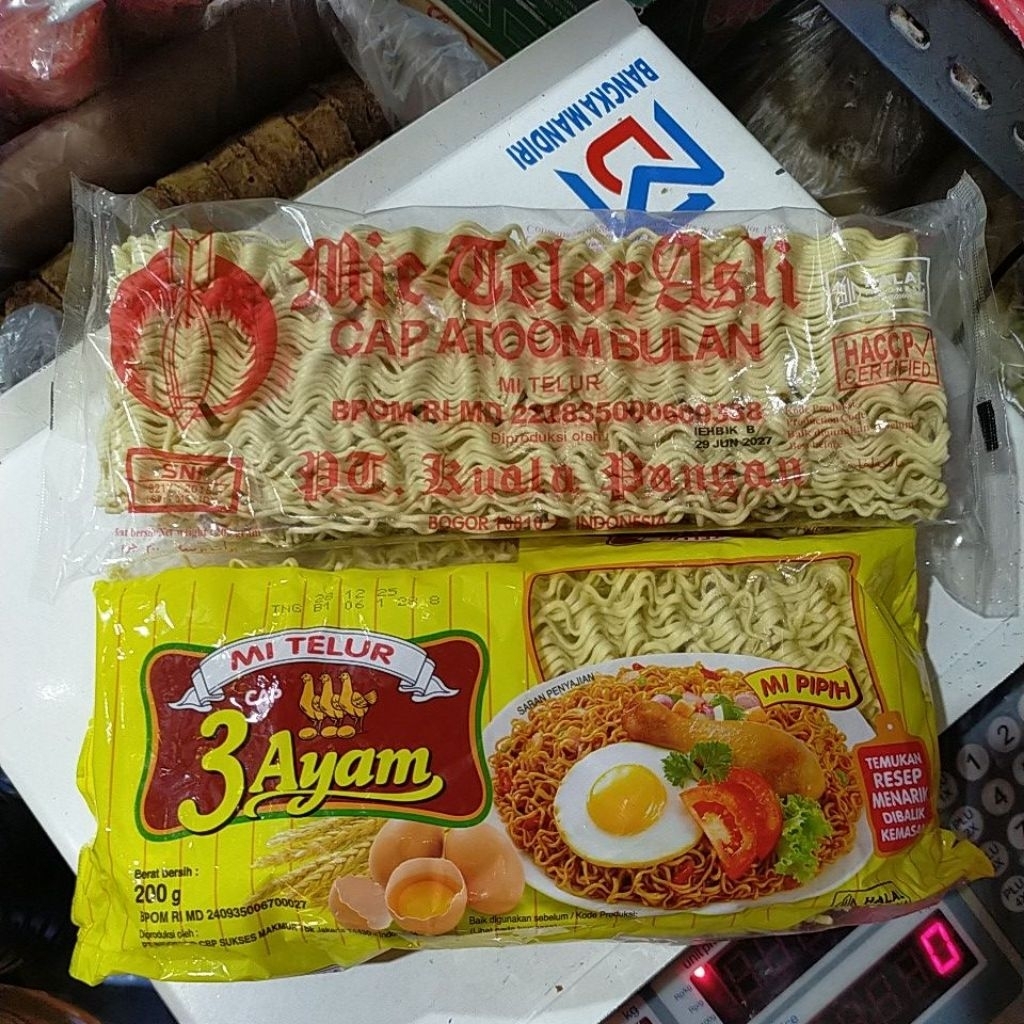 

mie telor cap atom / 3 ayam [atom bulan] mie telur asli