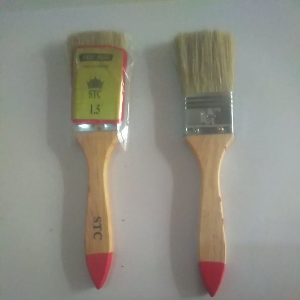 

kuas 1,5" / 3cm pegangan kayu bulu kuning