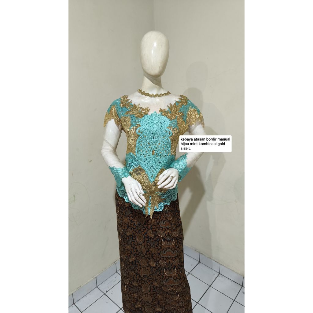 kebaya hijau mint