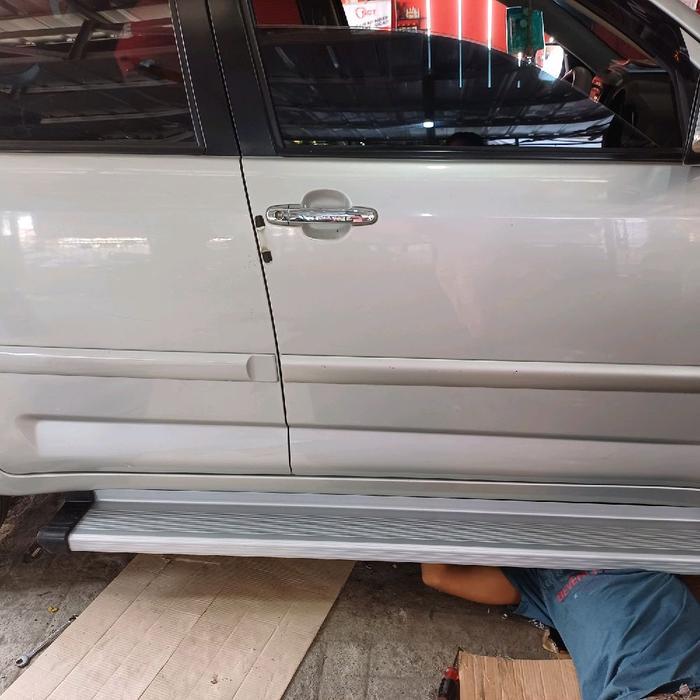 foot step injakan samping mobil toyota rush lama Car