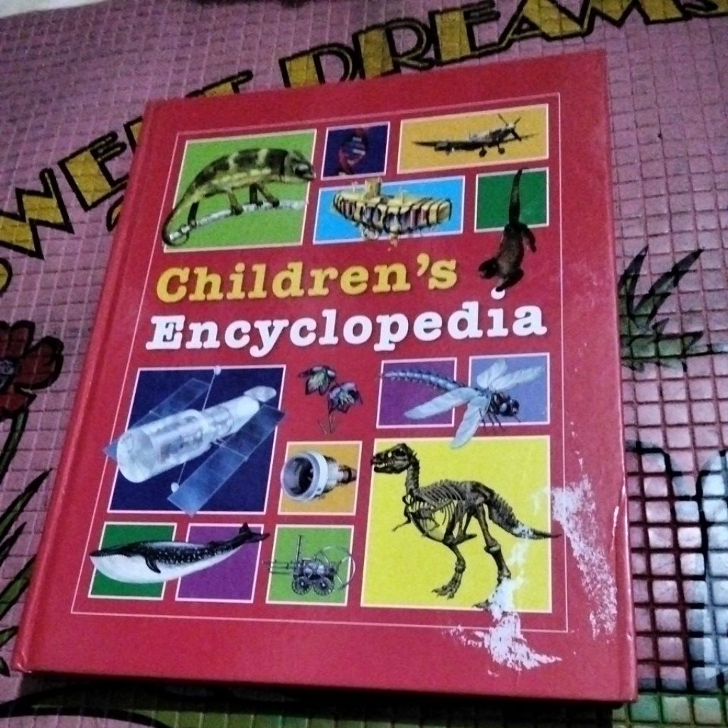 CHILDREN 'S ENCYCLOPEDIA
