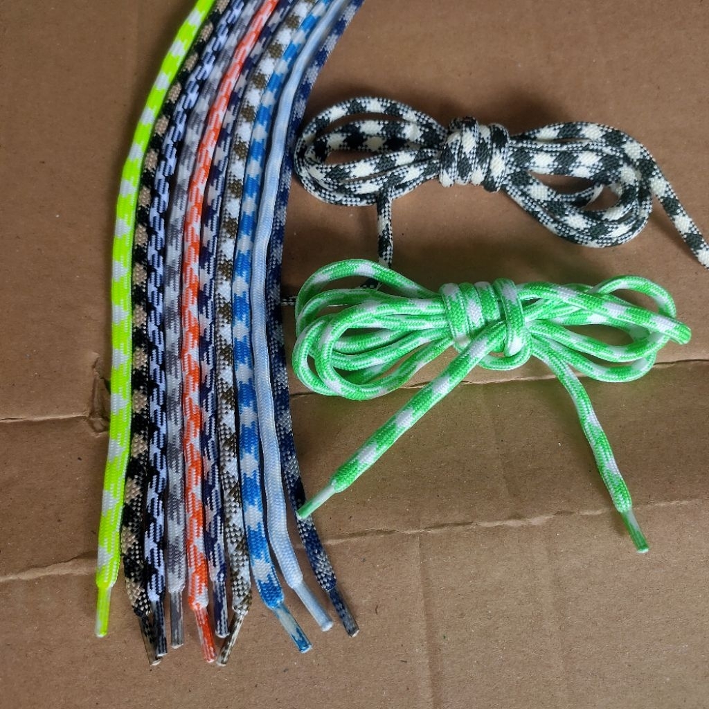 tali sepatu motif warna warni panjang 130cm