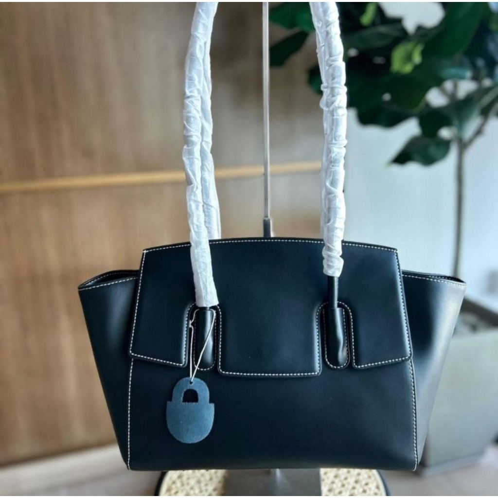 (NEW) Pazzion long shoulderbag in BlackNew Pazzion bag