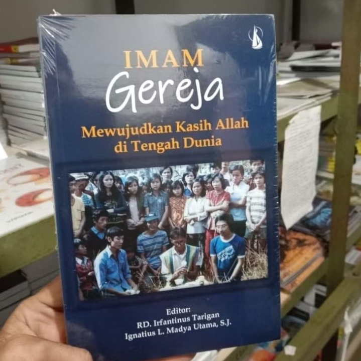 BUKU IMAM GEREJA MEWUJUDKAN KASIH ALLAH DI TENGAH DUNIA