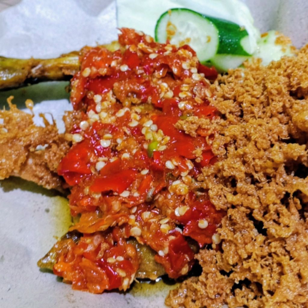 

Ayam Kremes Sambal Nyinyir