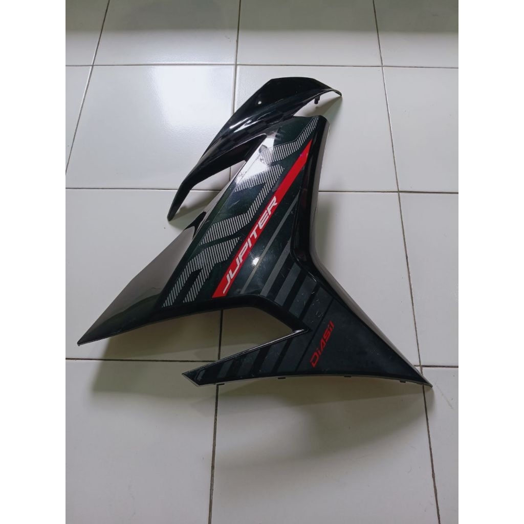 Cover sayap depan Yamaha jupiter mx king 150 sebelah kanan original bekas copotan motor