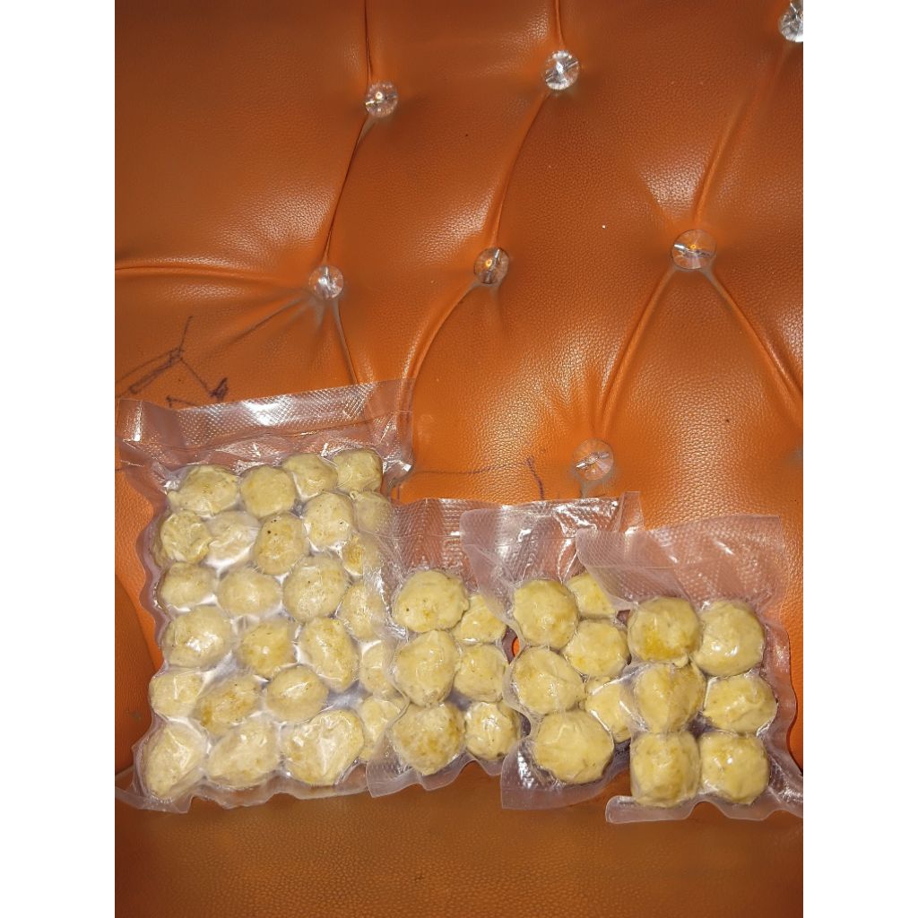 

Pentol Bakso Super Mr.Gun Sedap Mantap untuk Bakso/Mie Ayam Bakso/Sop/Camilan Digoreng/Dikukus dll