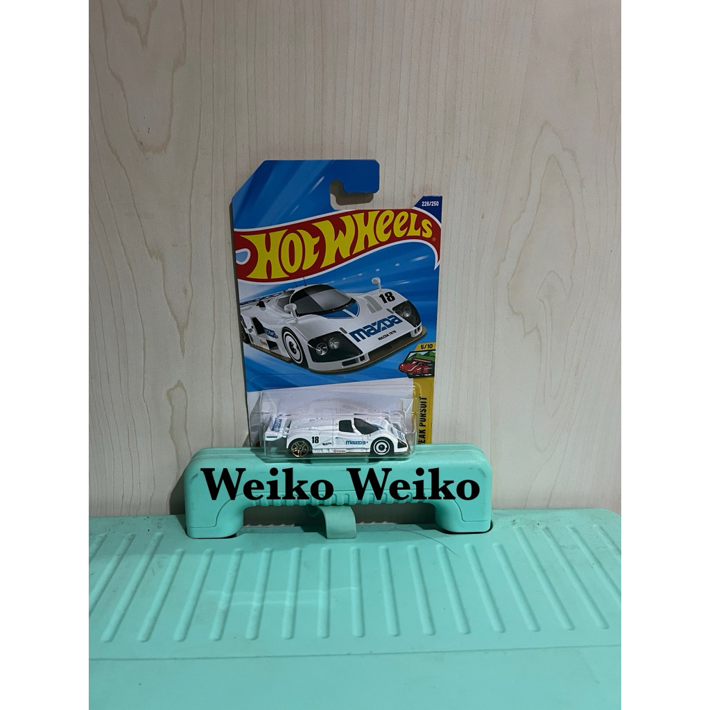 hotwheels mazda 787b white