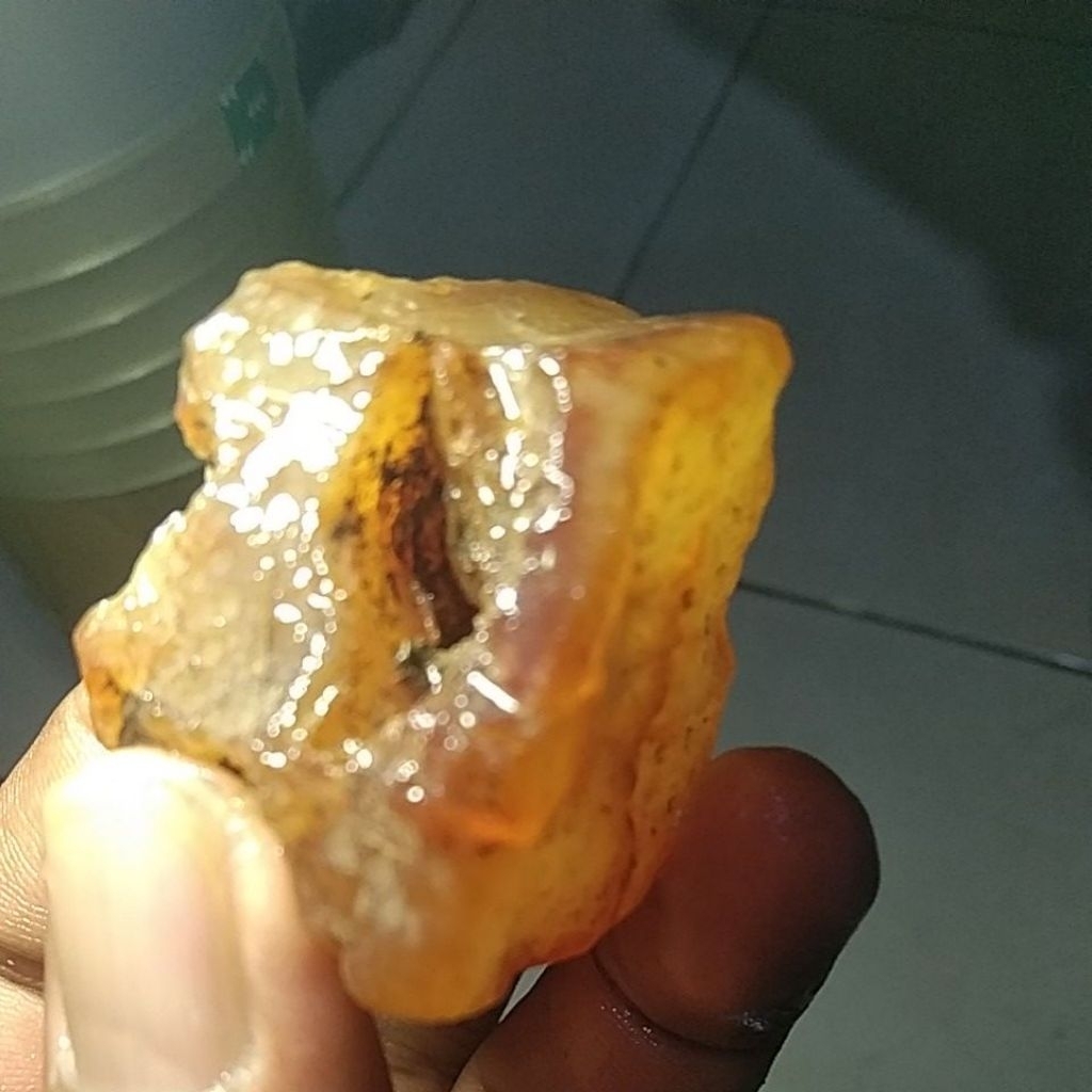 BATU SAKRAL BAHAN TUNGGAL MOTIF COMBONG TUNDUNG BAWOK