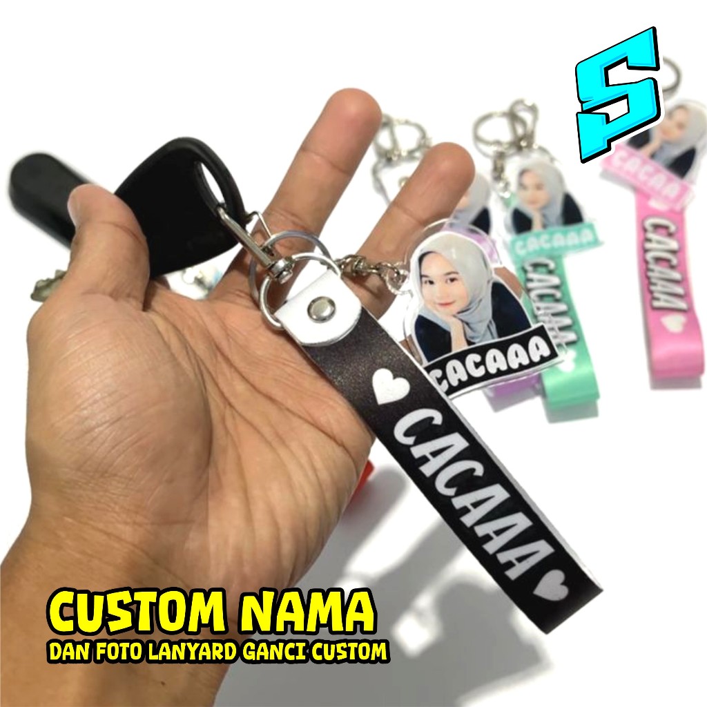 

GANCI CUSTOM FOTO DAN NAMA LANYARD DAN AKRILIK KOMBINASI BEBAS CUSTOM