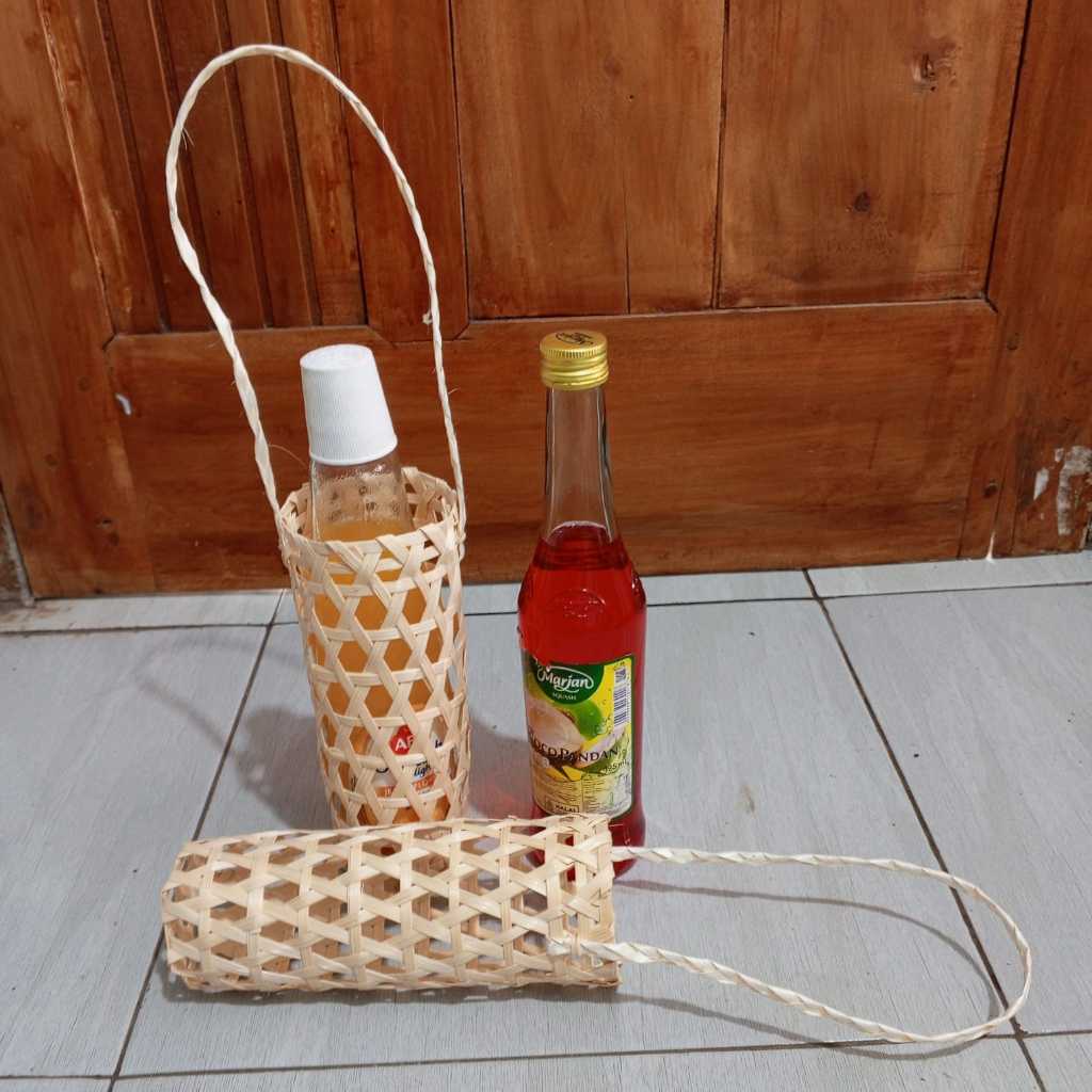 keranjang botol dari anyaman bambu - tas tumbler - tas keranjang botol sirup