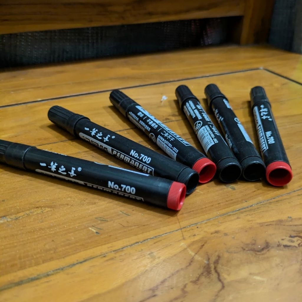 

SPIDOL PERMANEN MARKER Ukuran 1.5mm Permanen Tahan Air Alat Tulis Spidol Cepet Kering