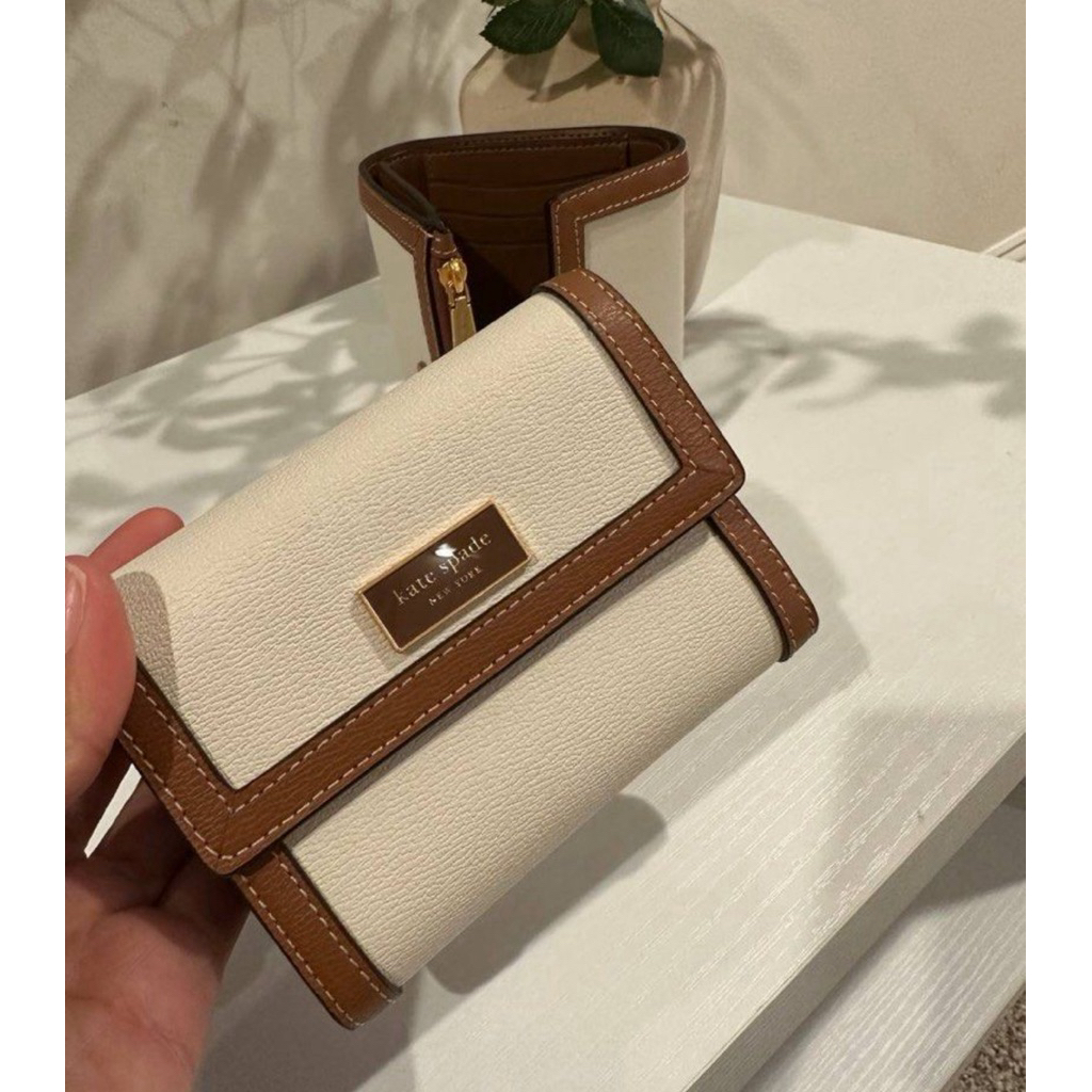 Dompet medium branded kulit wanita katy wallet colorblocked bifold flap wallet new original store au