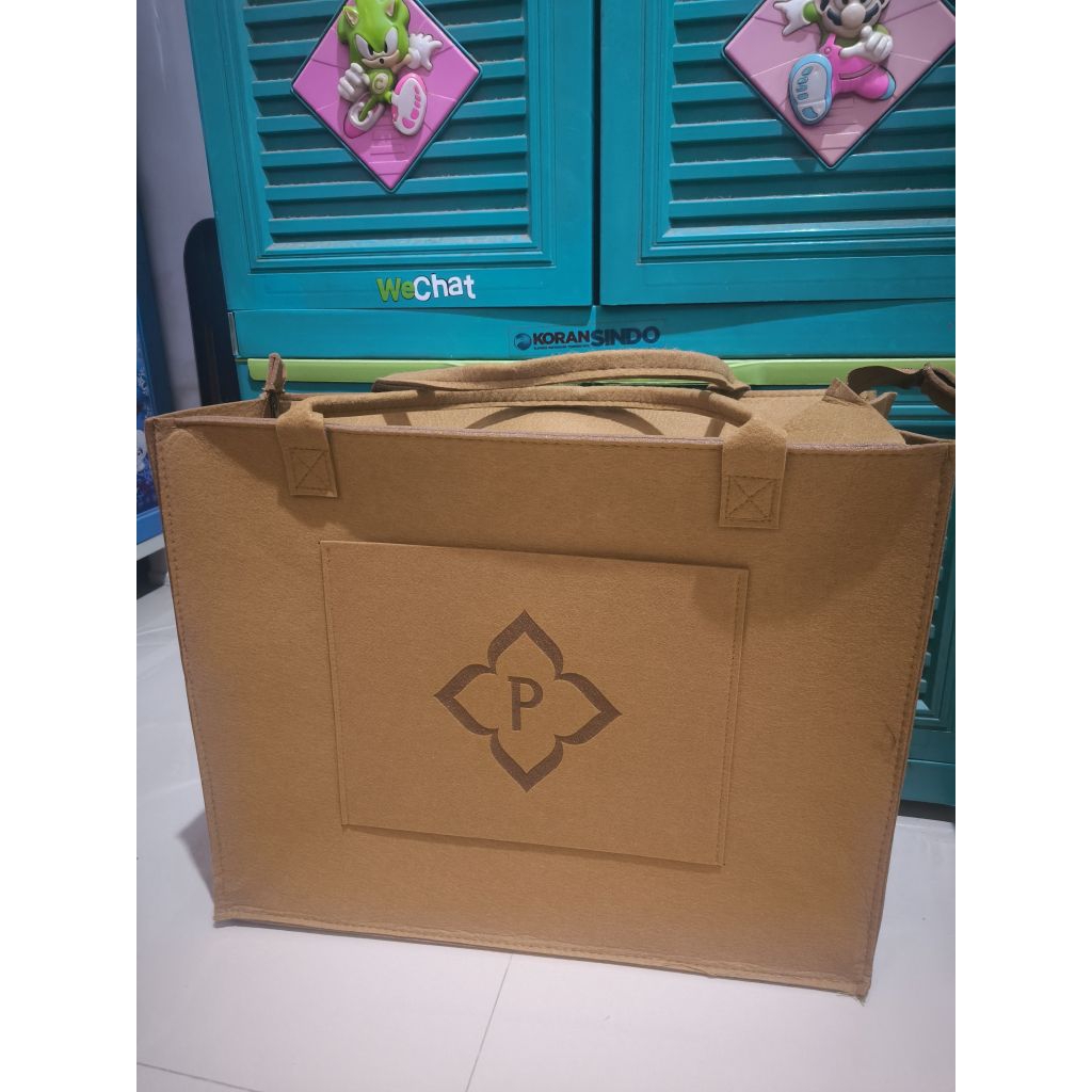 Tote bag The Palace Jewelry Ukuran Besar