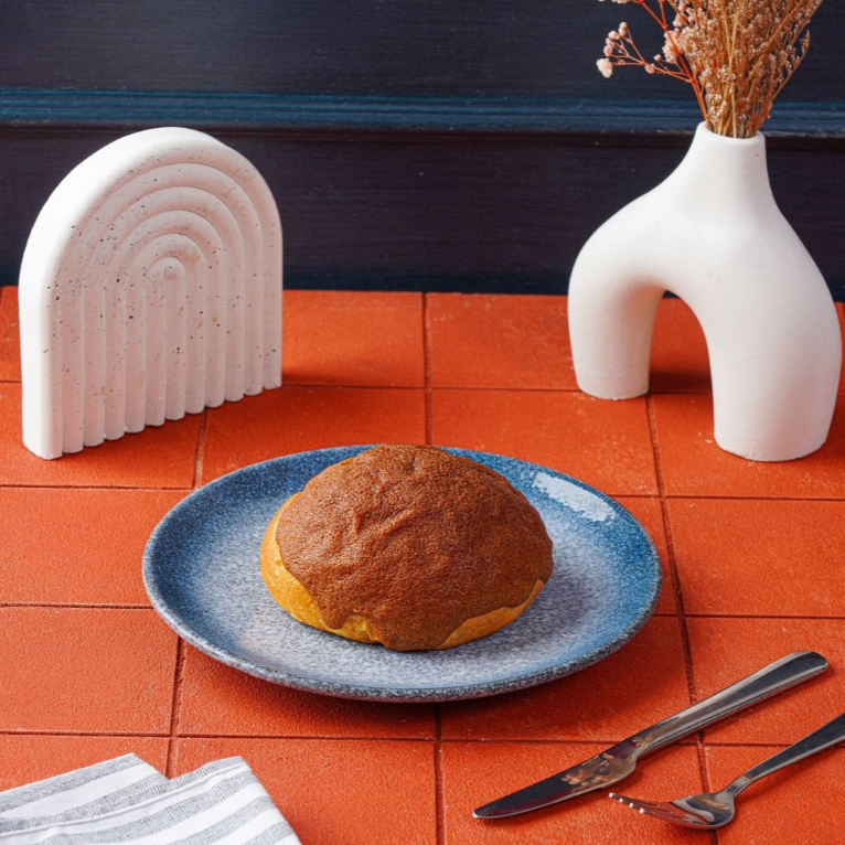 

Coffee Bun Pomme Artisan Bakeshop and Juice