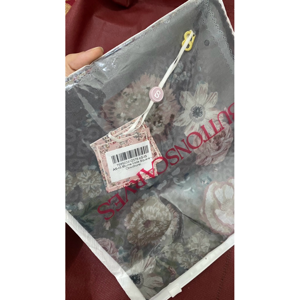 Warehouse Sale Buttonscarves