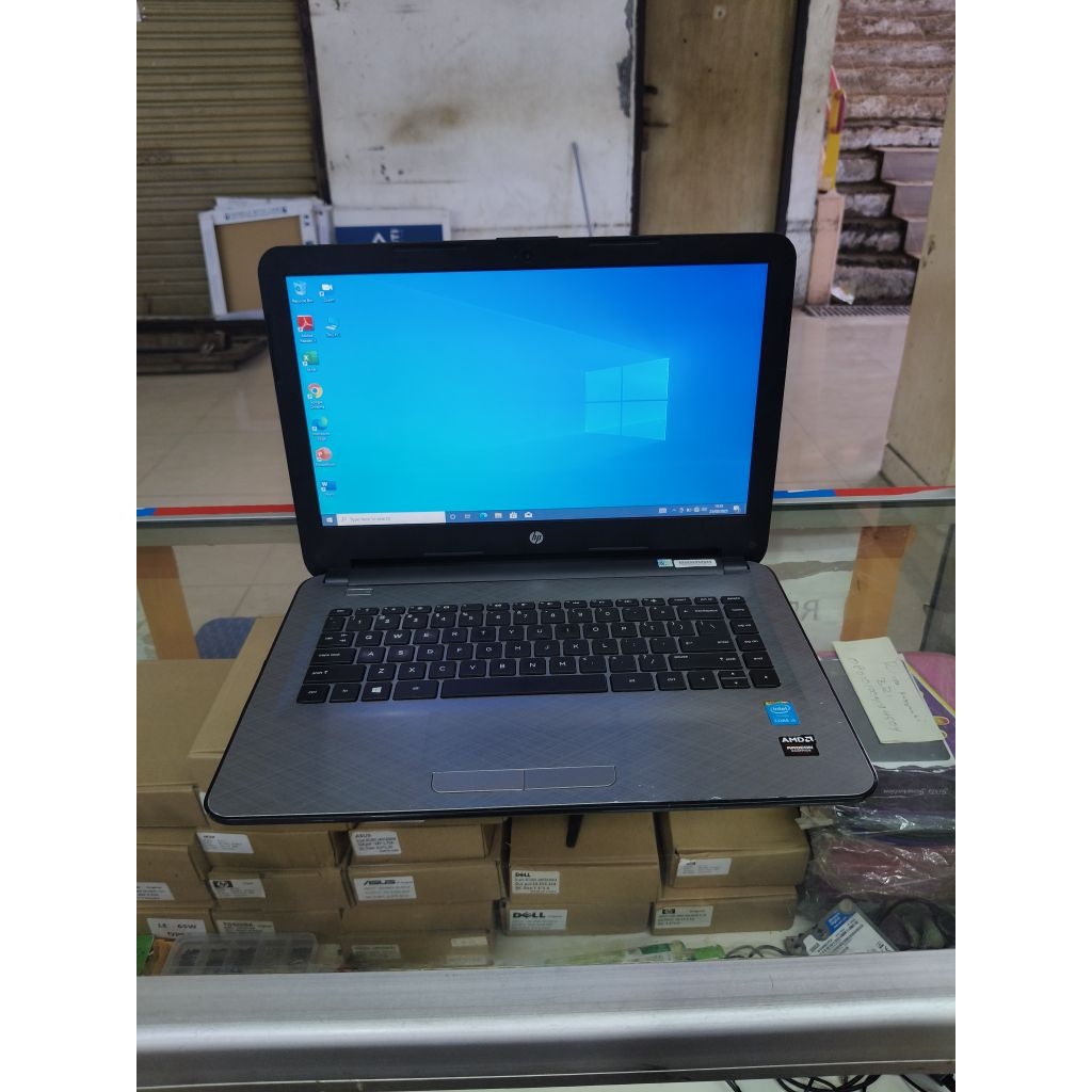 LAPTOP HP 14-AC017TU CORE I5-5200U RAM 8 GB SSD 256 GB VGA RADEON R5 M330 2 GB MULUS