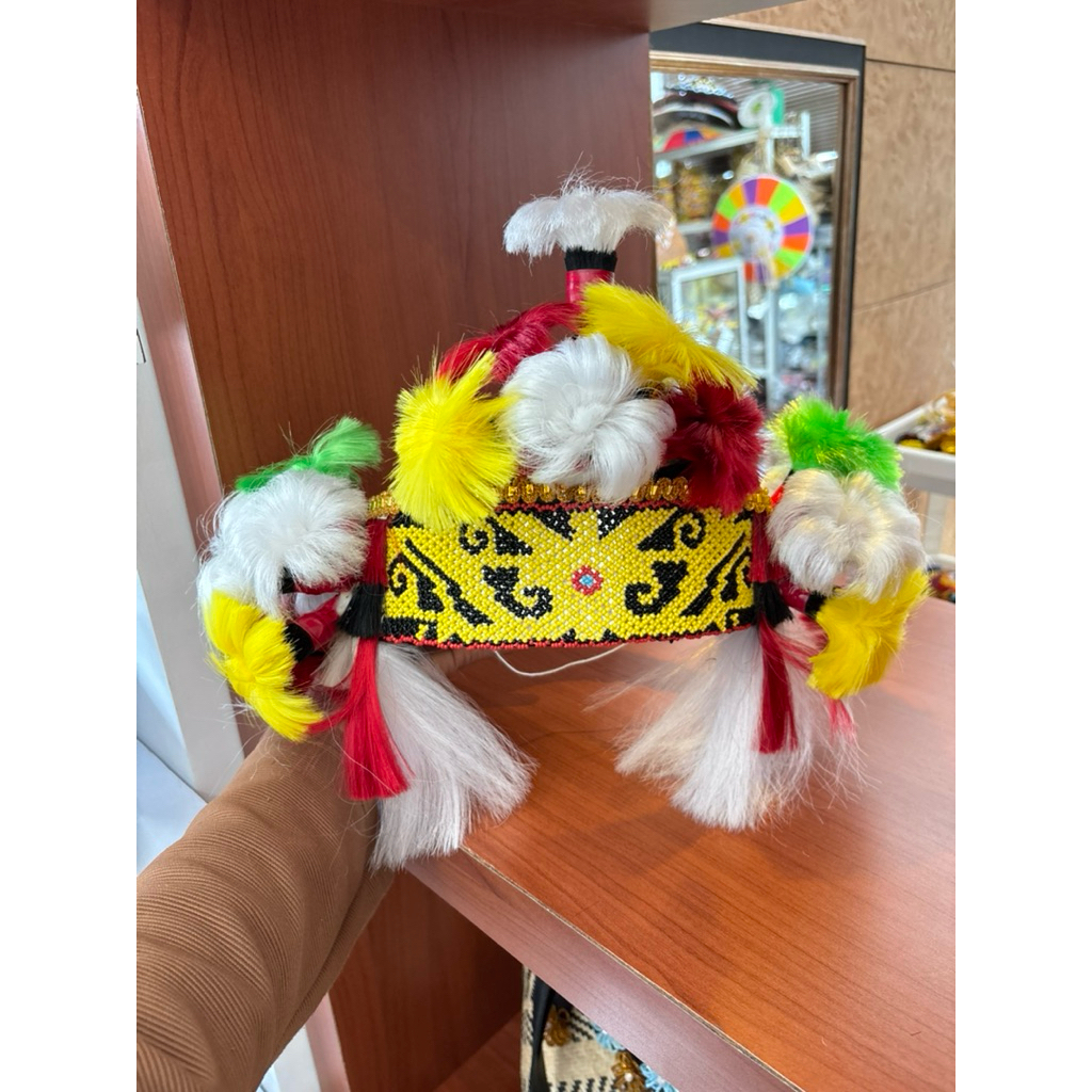MANIKA KALTIM - BLUKO / TOPI TARI WANITA ADAT DAYAK KALIMANTAN / TOPI BLUKO WANITA / TOPI BULU WANIT
