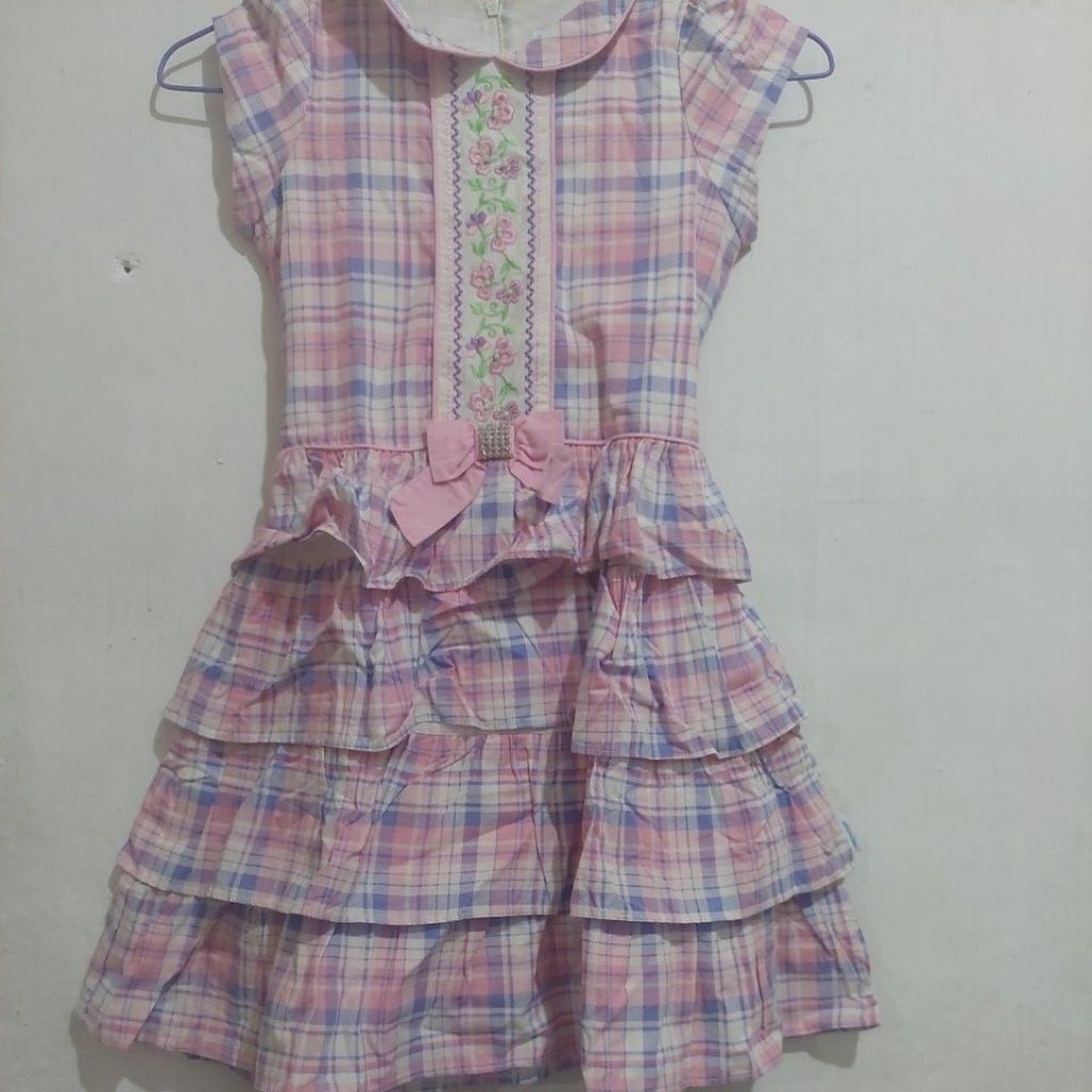 Dress anak cantik warna pink ungu kotak kotak. Katun. Adem. Preloved