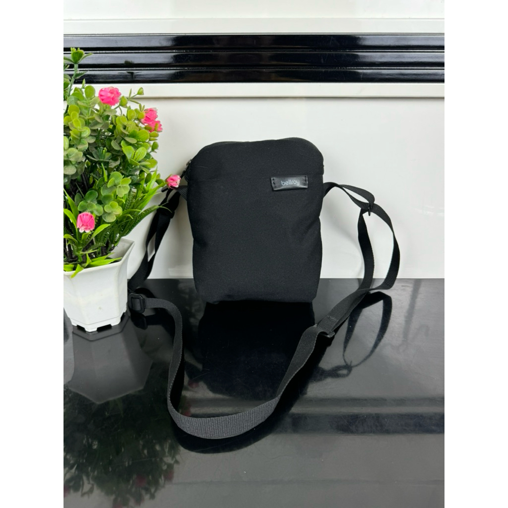 bellroy sling bag