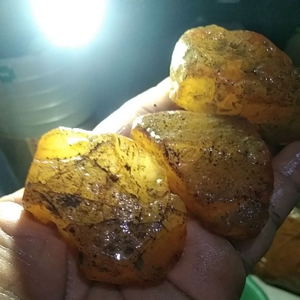 BATU ANGGUR GIWANG