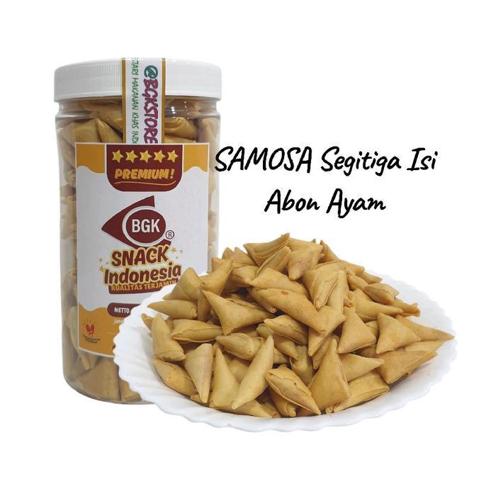 

Samosa Segitiga Isi Abon Ayam Garing Gurih 1/4Kg 250Gram