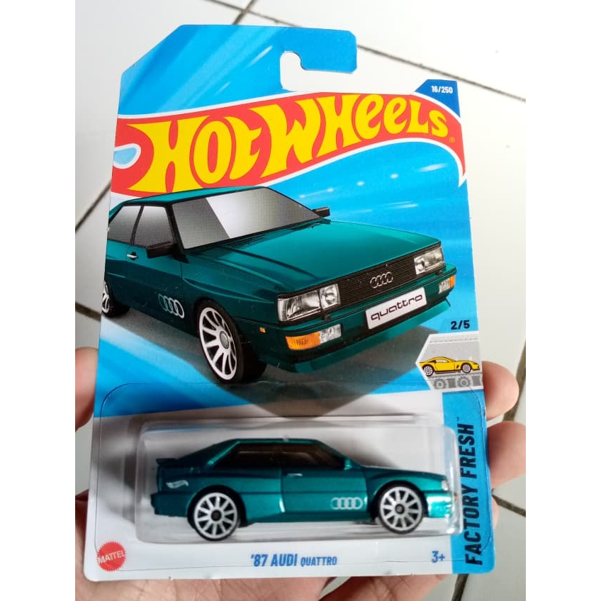 Hot Wheels '87 Audi Quattro hijau