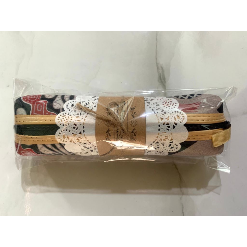 Souvenir dompet batik khas jogja solo