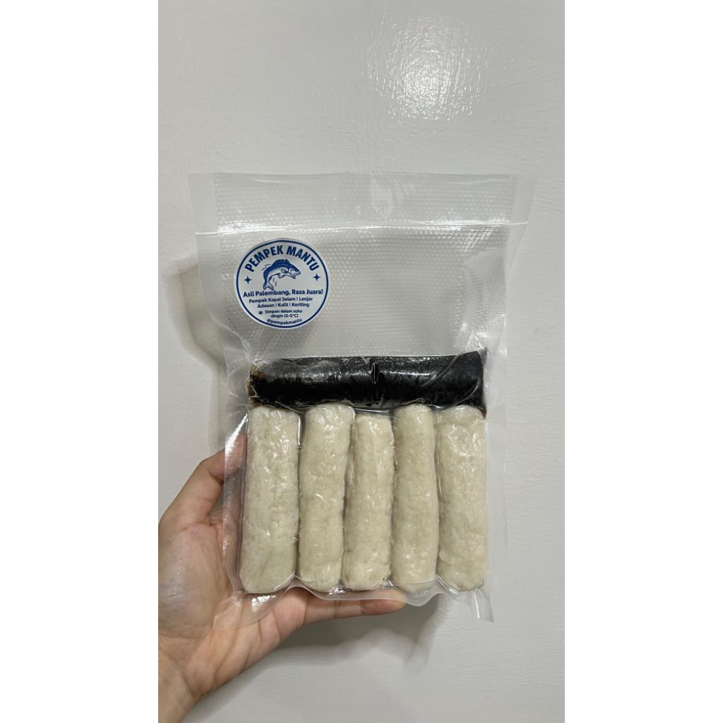 

Pempek Lenjer Tenggiri Premium - Isi 5 pcs