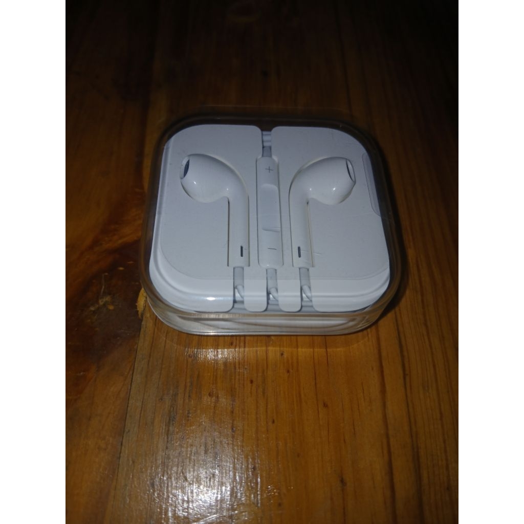 Earphone original bawaan Iphone