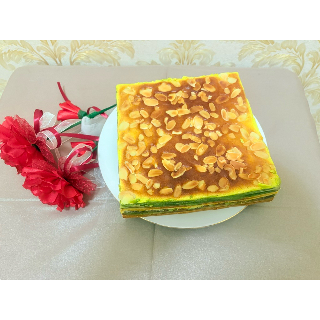 

Lapis Legit Premium Matcha Almond Full Butter ukuran 20x20 cm