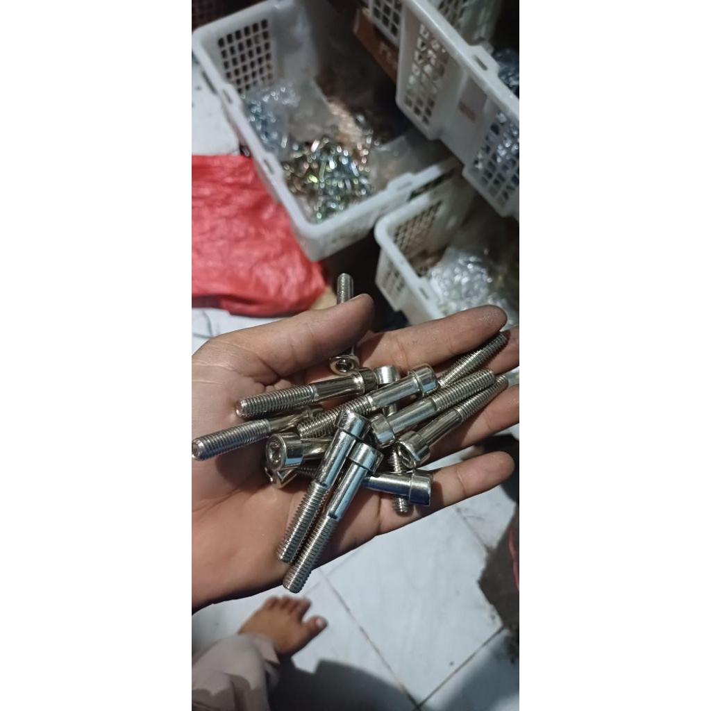 baut L nikel croom 8x50 baut 12 panjang 5cm