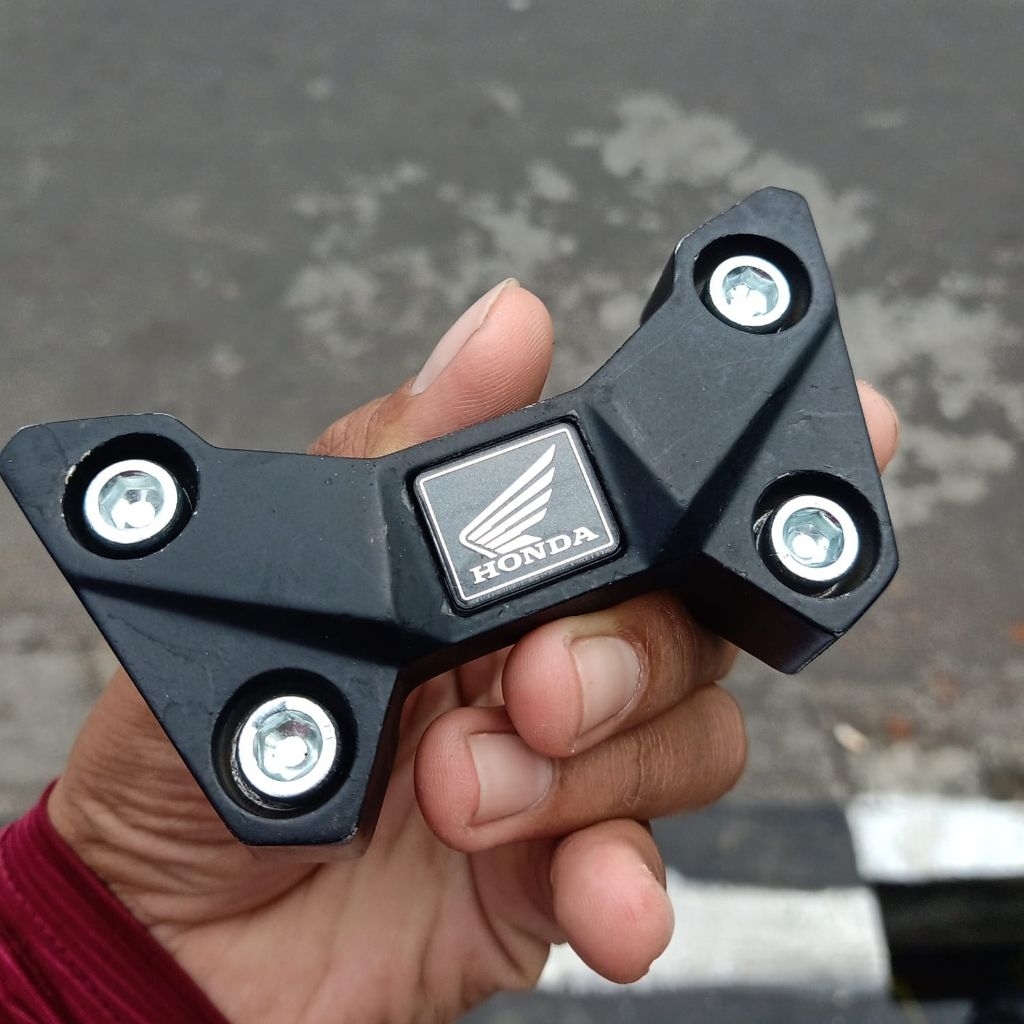 Raiser Klem Stir Setang Stang Atas Honda CB150R StreetFire LED Original Bekas Copotan Motor Second 2