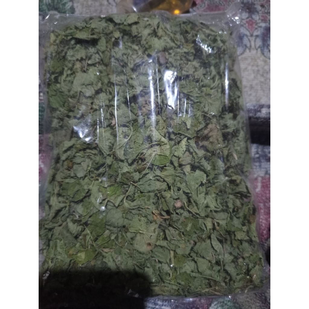 

Daun pegagan kering/daun antanan kering murni tanpa batang per 100 gram