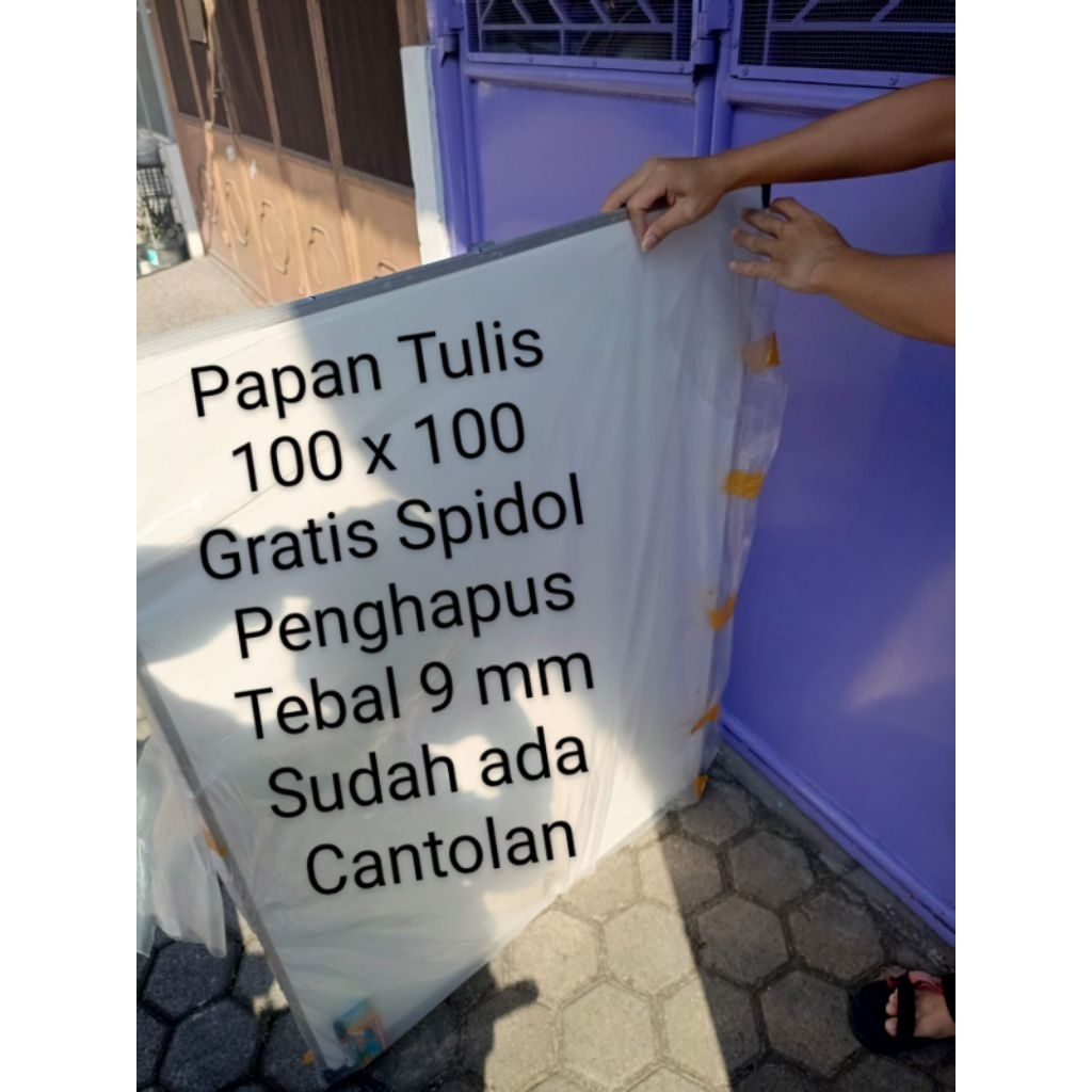 

Papan Tulis Besar 100 x 100 Gratis Spidol Penghapus