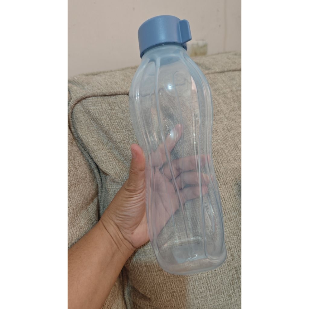 Botol minum 1Liter Tupperware 1pc tutup putar