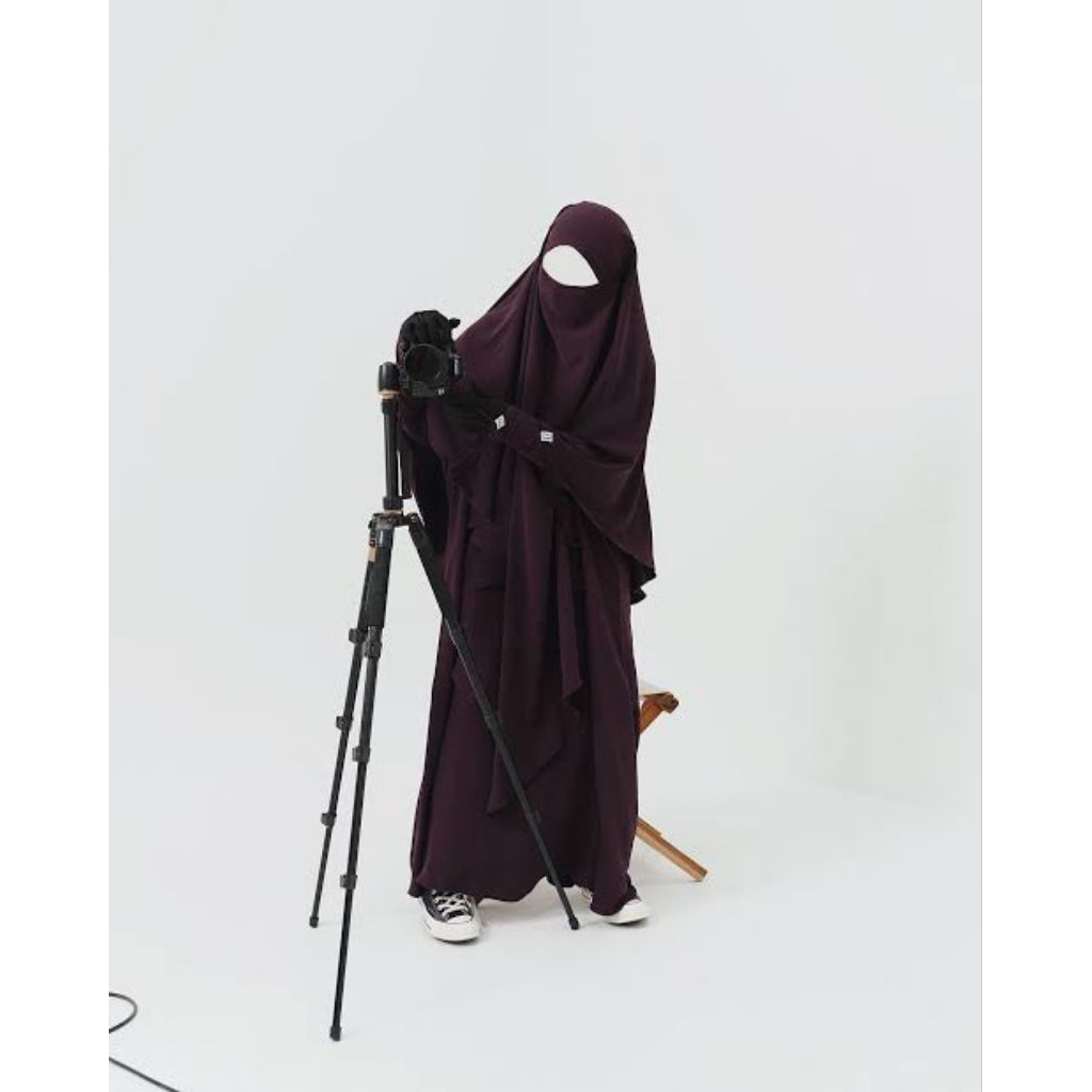 PL Luna Abaya Elmadina Raisin Mina size L