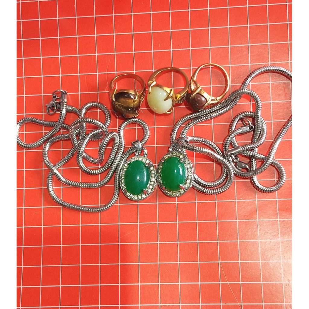 Cincin dan Kalung Batu Bacan asli 100% Bacan