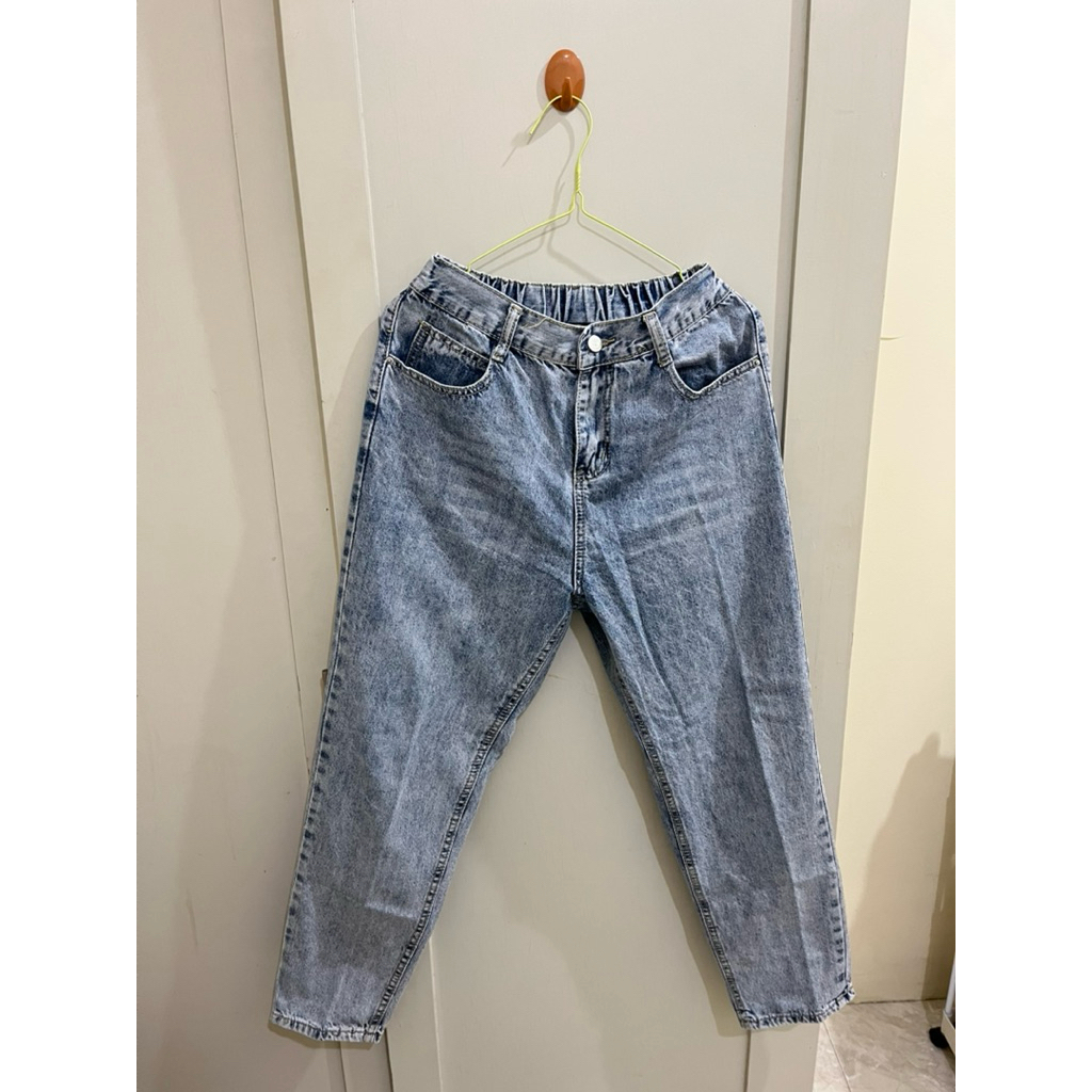 Celana jeans this is april