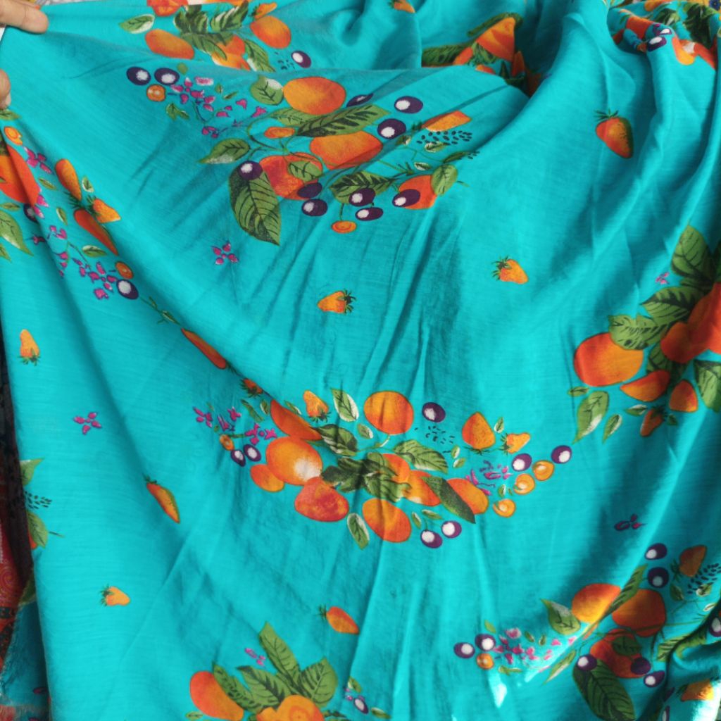 Kain Katun Rayon Motif Buah Segar Bahan Jahit Adem Lembut - Kain Rayon (Harga Kain Per½ Meter)